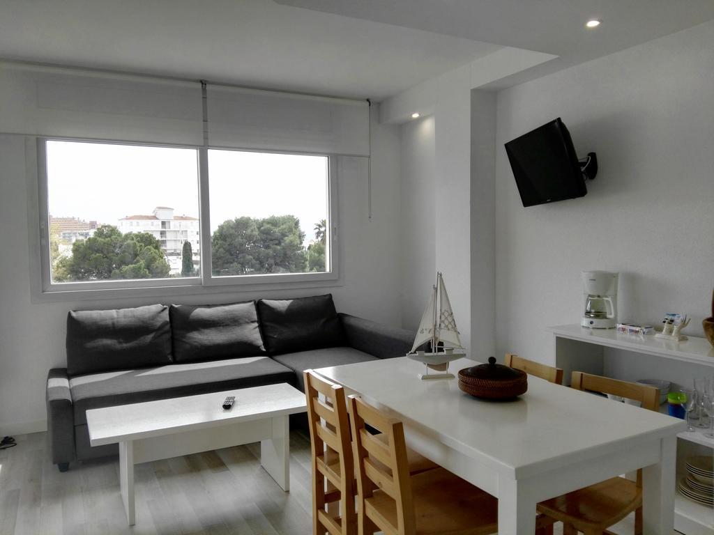 Vista Roses Mar - Apartamento Con Piscina Apartment ภายนอก รูปภาพ