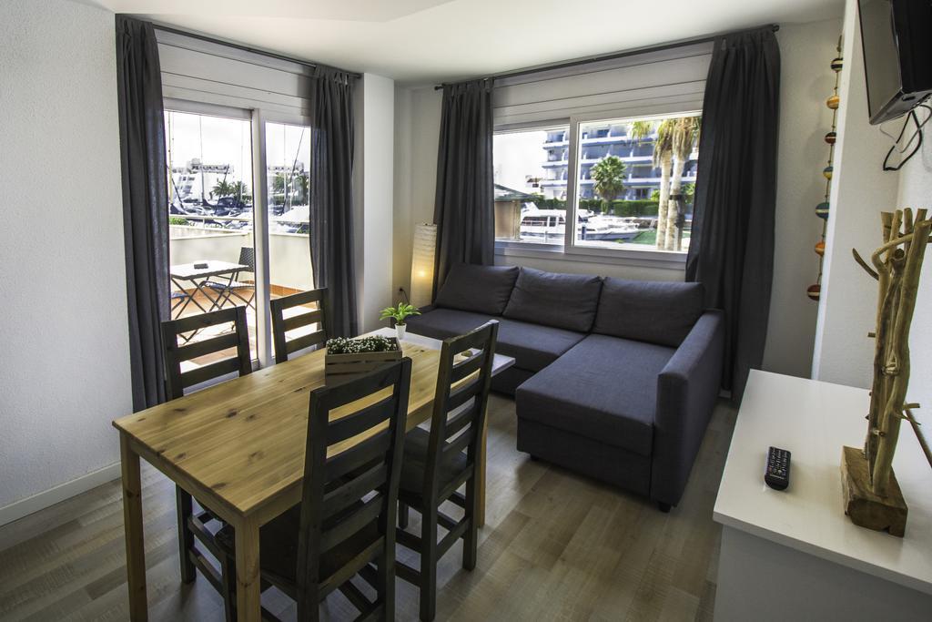 Vista Roses Mar - Apartamento Con Piscina Apartment ภายนอก รูปภาพ